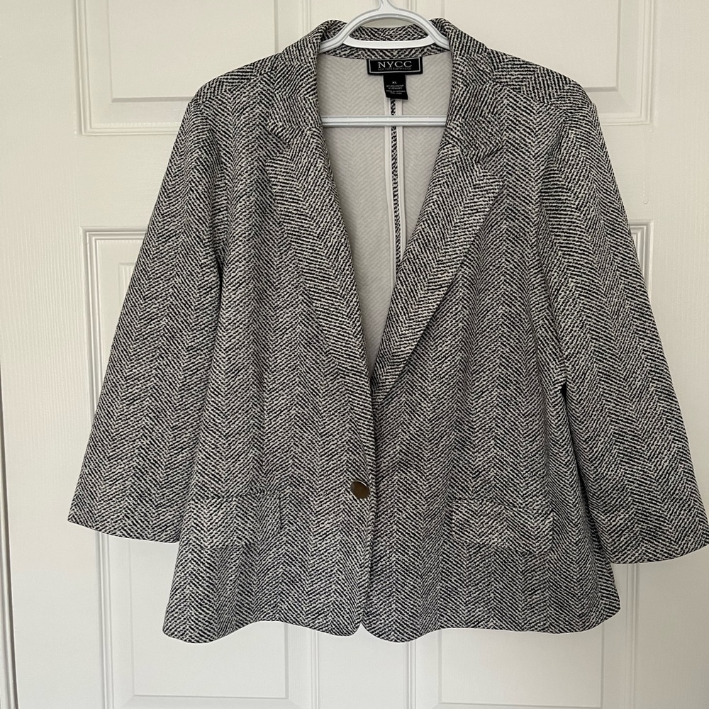 Flirty fun jacket by New York Clothing Company. Gently used in great condition